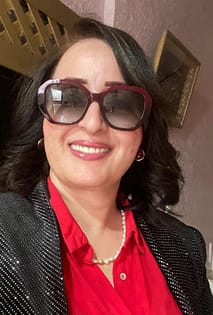 نهى بريس يهنئ المصممة طامو طبيلة بعيد ميلادها ويتمنى لها مزيدًا من التألق