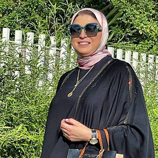 لبنى العموري رائدة العمل الخيري وداعمة الفئات الهشة بسلا