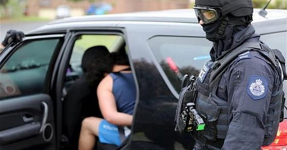 الشرطــة الأستراليــة تعتقـل مراهقـاً خطط لشـن هجـــــــوم إرهابـــــــــــــــــــي