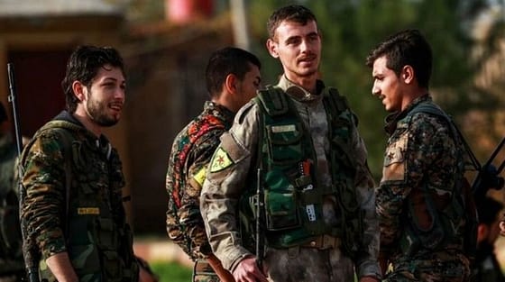 القوات التركية تشن هجمات برية وجوية على مواقع “حزب العمال الكردستاني” في شمال العراق